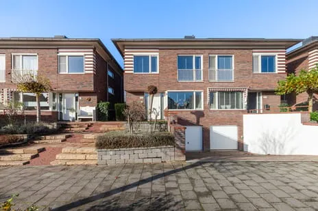 Twee-onder-één-kap te koop: Kerkweg 126F, Oost Ridderkerk