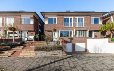 Twee-onder-één-kap te koop: Kerkweg 126F, Oost Ridderkerk