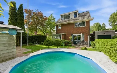 Vrijstaande woning te koop: Kerkweg 140, Oost Ridderkerk