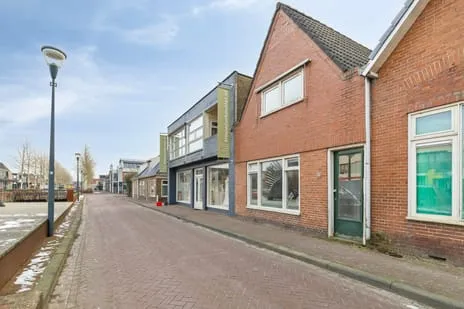Tussenwoning te koop: Kerkweg 21, Centrum Leek en omgeving Leek