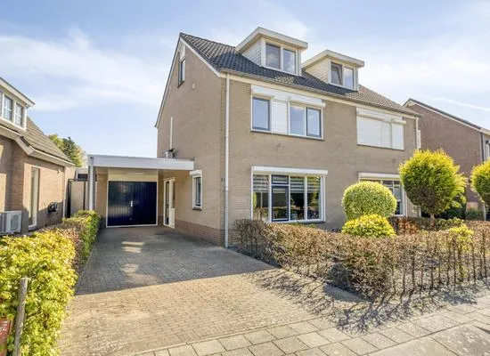 Hoekwoning te koop: Kerkweg 5, Buitengebied Aerdt Aerdt
