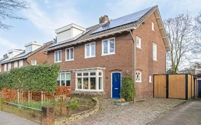 Twee-onder-één-kap te koop: Kerkweg 58, Ede