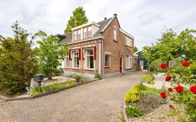 Twee-onder-één-kap te koop: Kerkweg 68, Wielwijk-noord Hardinxveld-Giessendam