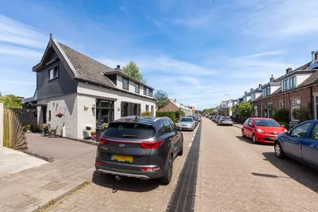 Semi-detached for sale: Kerkweg 84, Oost Ridderkerk