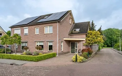 Twee-onder-één-kap te koop: Kershof 19, Bruchem Bruchem