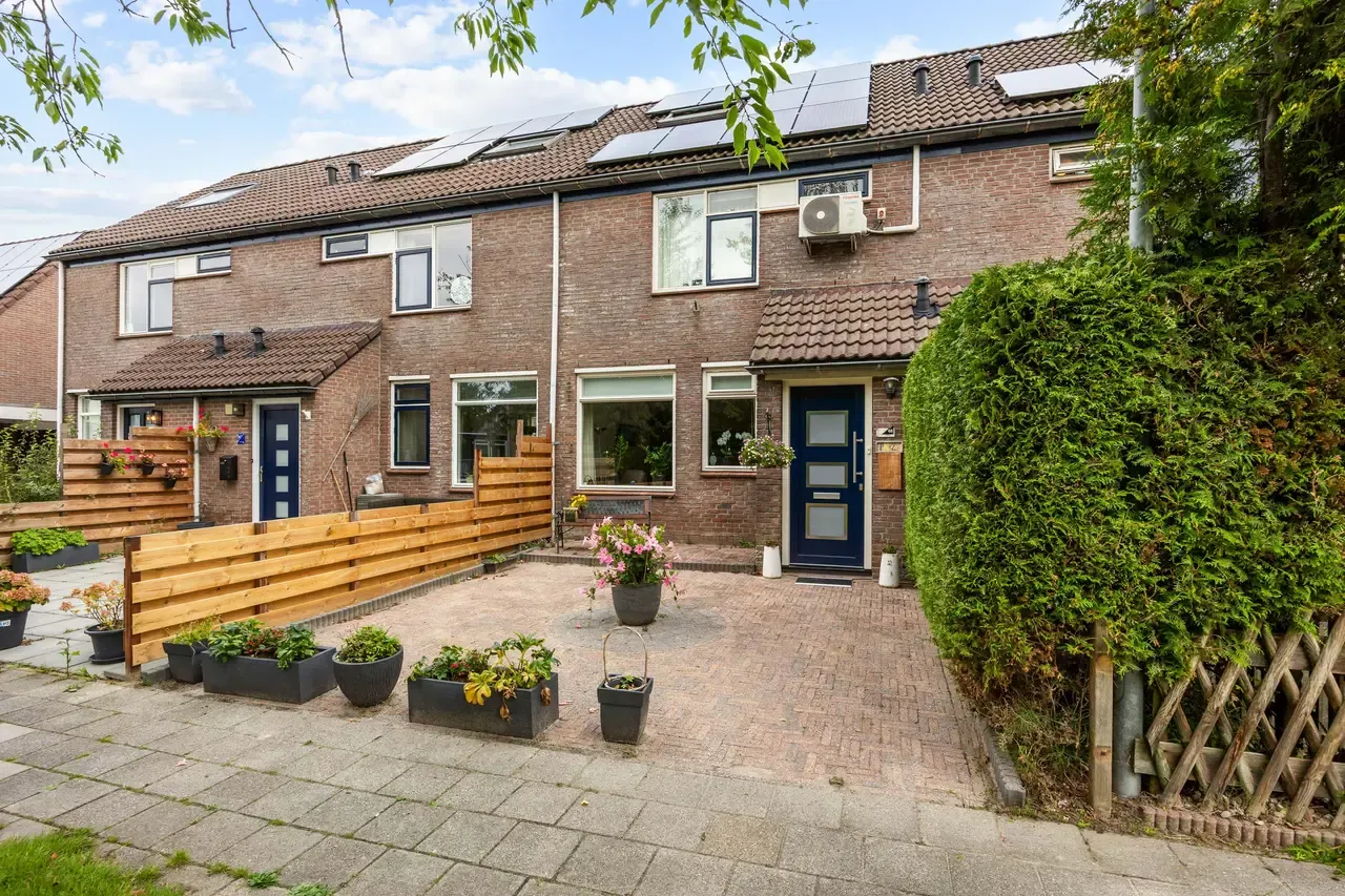 Tussenwoning te koop: Kerspel 68, Winsum