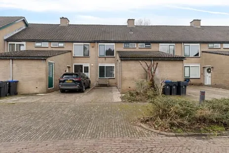 Tussenwoning te koop: Kerveltuin 46, Voorhof Leiderdorp
