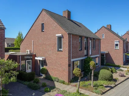 Tussenwoning te koop: Keulseweg 82, Offenbeek Reuver