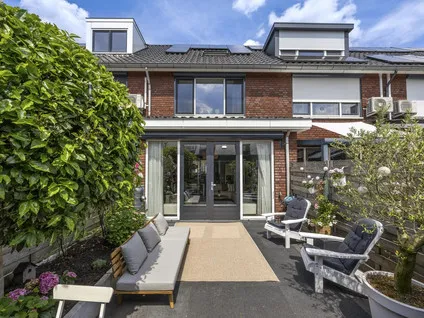Tussenwoning te koop: Keurvorstsingel 10, Loovelden Huissen
