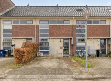 Tussenwoning te koop: Kick Wilstraplantsoen 38, Stripheldenbuurt Midden- west Almere
