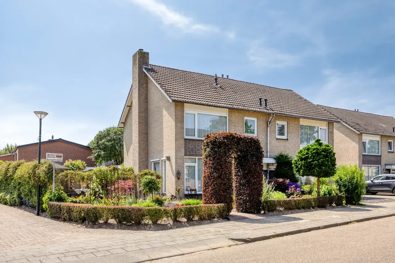 Twee-onder-één-kap te koop: Kievitlaan 22, Boekel