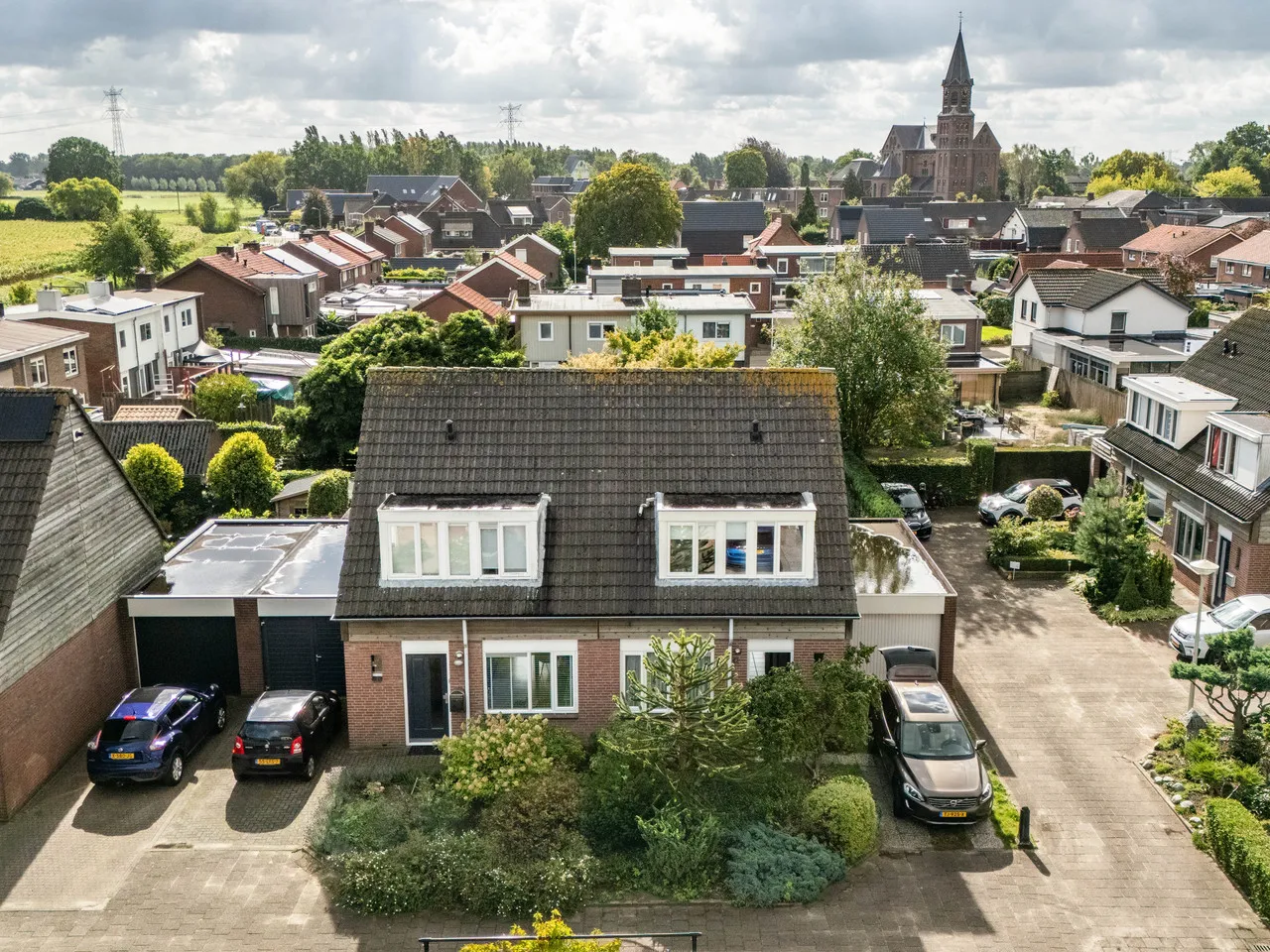Hoekwoning te koop: Kievitstraat 18, Overasselt