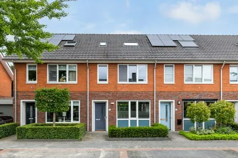 Tussenwoning te koop: Kievitweide 50, Verspreide huizen Renswoude