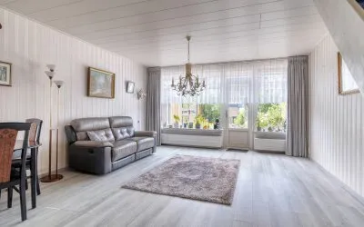 Tussenwoning te koop: Kikkerveen 255, Kikkerveen Spijkenisse