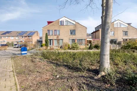 Tussenwoning te koop: Kikkerveen 370, Kikkerveen Spijkenisse