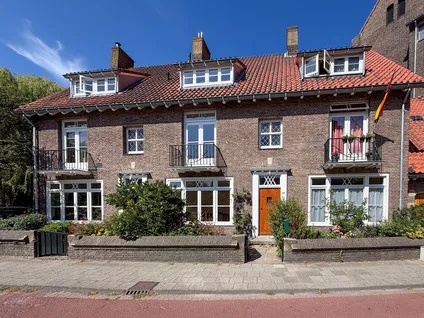 Tussenwoning te huur: Kinderhuissingel 80, Garenkokerskwartier Haarlem