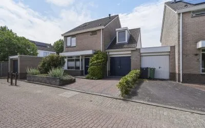 Corner house for sale: Kingstraat 1, Erasmuswijk Middelburg