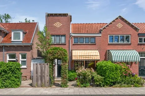 Corner house for sale: Kinheimweg 25, Bloemendaal Bloemendaal
