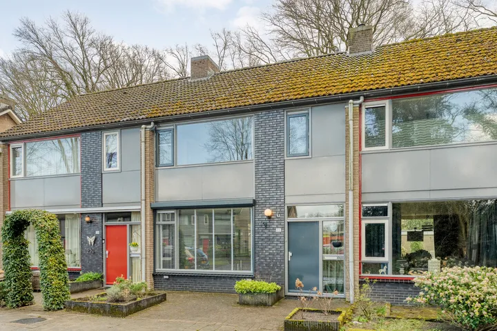 Tussenwoning te koop: Kisveldbrink 28, Wesselerbrink Zuid-West Enschede
