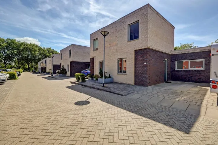 Tussenwoning te koop: Klaas Katerstraat 13, Vakbondsliedenbuurt Schiedam