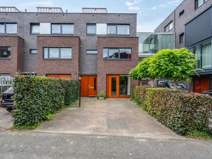 Tussenwoning te koop: Klaas Schipperlaan 8, Van Starkenborgh Groningen