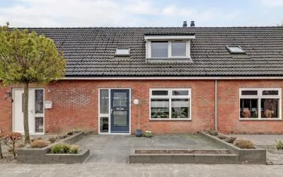 Tussenwoning te koop: Klaas Rienewerfstrjitte 39, Mûnein