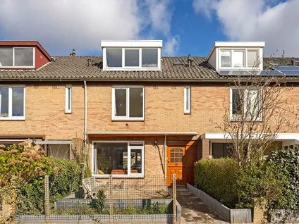 Tussenwoning te koop: Klaasje Zevensterstraat 10, Boekenbuurt Amstelveen