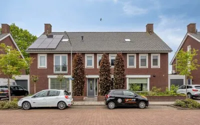 Tussenwoning te koop: Klaproos 17, Vierendelen Made