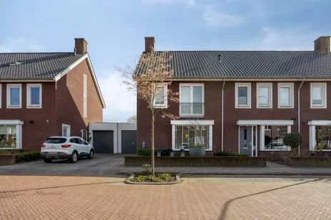 Tussenwoning te koop: Klaproos 21, Vierendelen Made