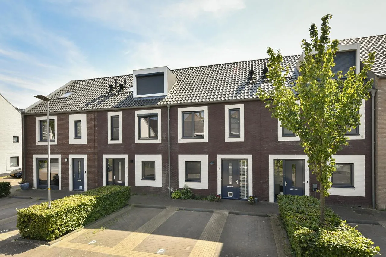 Tussenwoning te koop: Klaproos 5, Ouderkerk Aan De Amstel