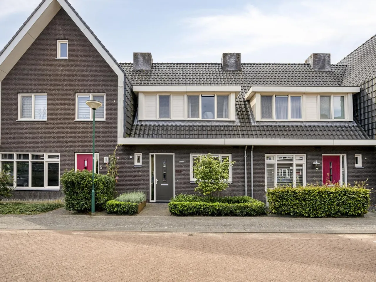 Tussenwoning te koop: Klaproos 6, Alphen