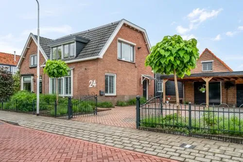 Twee-onder-één-kap te koop: Klaprooslaan 24, Bloemenbuurt Ede