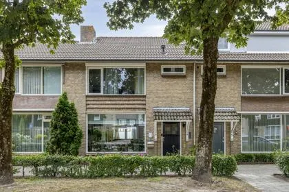 Tussenwoning te koop: Klaproosstraat 44, Beek Beek En Donk