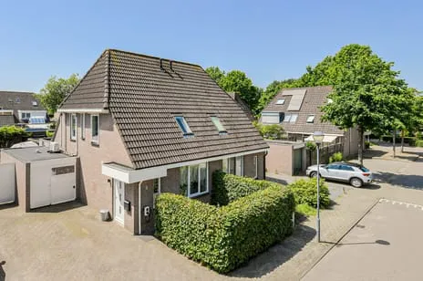 Twee-onder-één-kap te koop: Klarenberg 5, Muizenberg Breda
