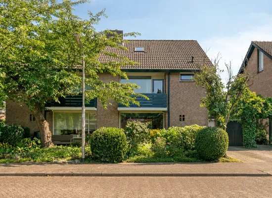 Tussenwoning te koop: Klarissenstraat 35, Vuurtoren Amersfoort