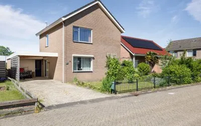 Vrijstaande woning te koop: Klaroen 12, Nieuw-Amsterdam-Centrum Nieuw-Amsterdam
