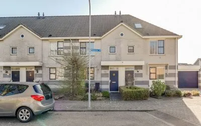 Tussenwoning te koop: Klaverbouw 15, Voorstik Hoogkarspel