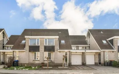 Tussenwoning te koop: Klaverruiter 6, Landweg Poortugaal