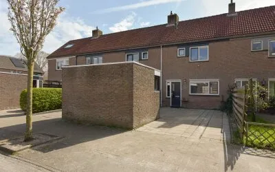 Tussenwoning te koop: Klaverwoud 12, Zwaag - Buurt 30 02 Zwaag