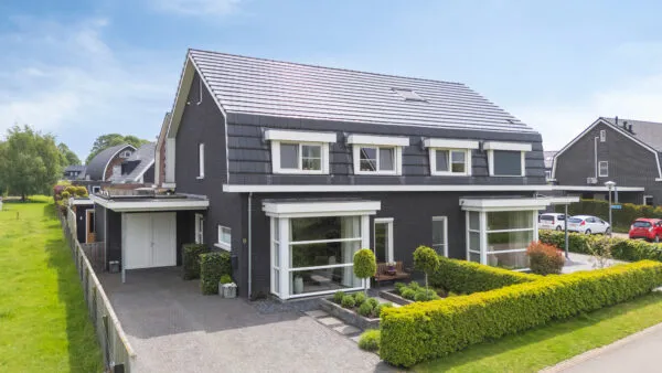 Twee-onder-één-kap te koop: Kleefse Allee 9, Heideslag Wehl