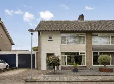 Tussenwoning te koop: Kleefsestraat 5, Hoevenseveld Uden