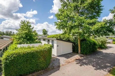 Vrijstaande woning te koop: Klein Hitland 230, Recreatiepark Klein Hitland Nieuwerkerk Aan Den Ijssel