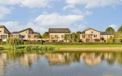 Tussenwoning te koop: Kleine Beer 23, Derde woonwijk Zeewolde