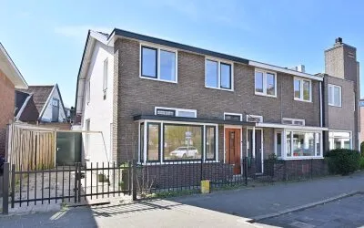 Tussenwoning te koop: Kleine Drift 44, Kleine Driftbuurt Hilversum