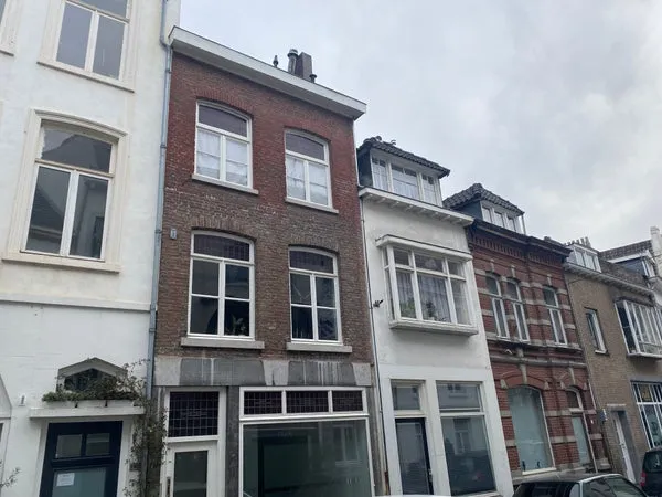 Appartement te huur: Kleine Gracht 21-0.1, Boschstraatkwartier Maastricht