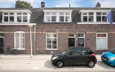 Tussenwoning te koop: Kleine Bleekstraat 14, Irisbuurt Eindhoven