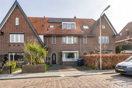 Tussenwoning te koop: Kleine Haarsekade 30, Haarwijk Oost Gorinchem