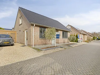 Vrijstaande woning te koop: Kleine Heistraat 16K026, Verspreide huizen Wernhout Wernhout
