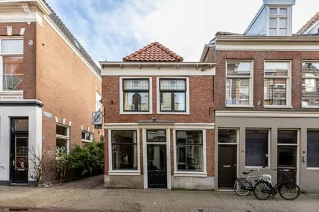 Tussenwoning te koop: Kleine Houtstraat 69, Heiliglanden Haarlem