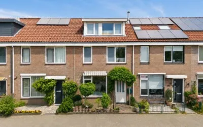 Tussenwoning te koop: Klepperman 24, Ambachtenbuurt-Oost Alphen Aan Den Rijn